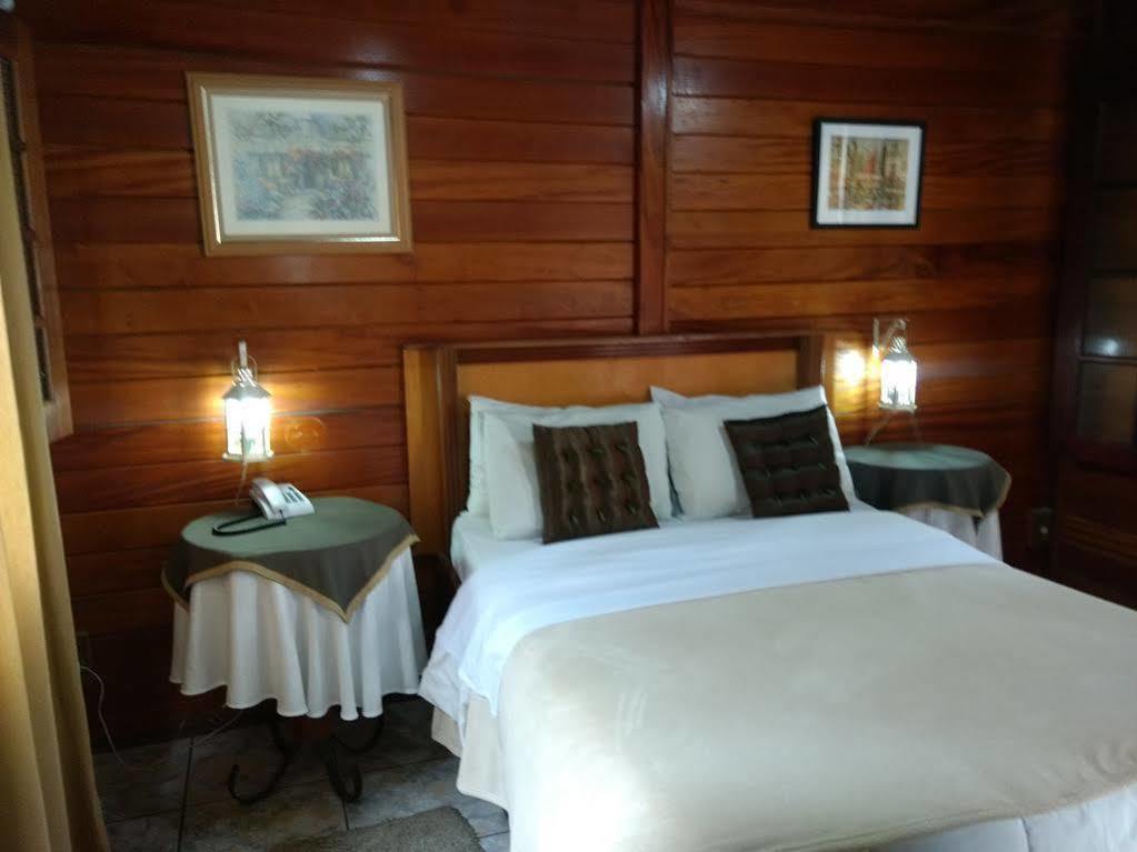 Mon Desir 2* Penedo (Rio de Janeiro)